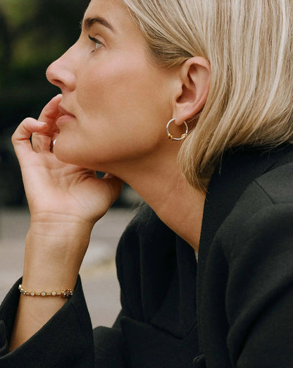Lucy Williams ノット スモール フープピアス