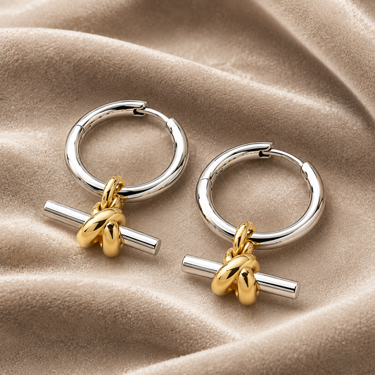 Tバー ノット フープピアス（シルバー×ゴールド）　Lucy Williams Knot T-Bar Charm Hoop Earrings