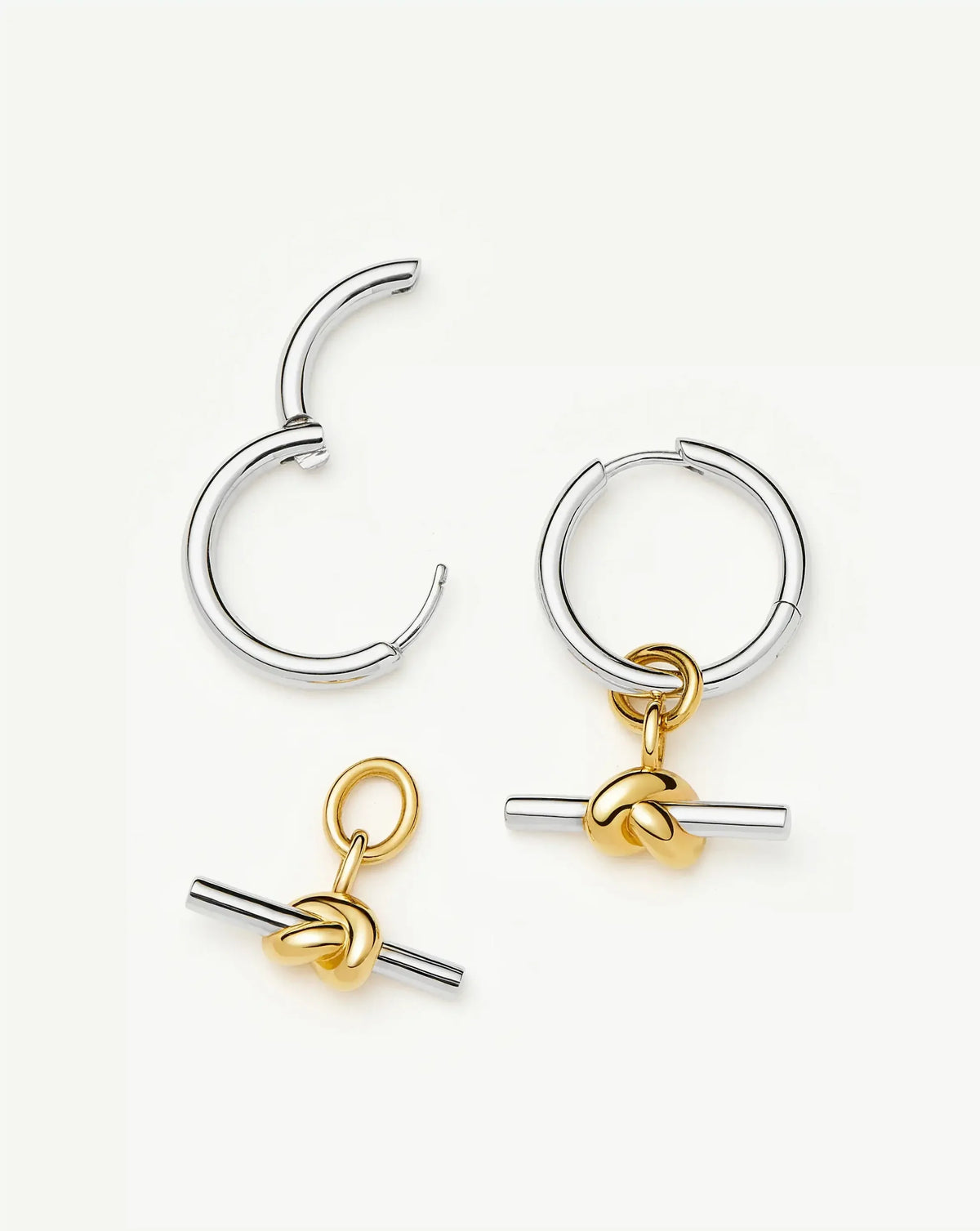Tバー ノット フープピアス（シルバー×ゴールド）　Lucy Williams Knot T-Bar Charm Hoop Earrings